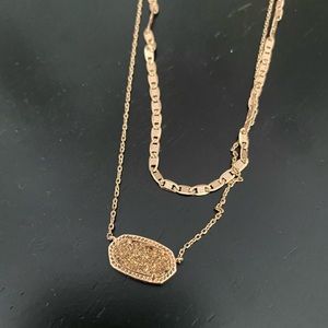 Kendra Scott necklace